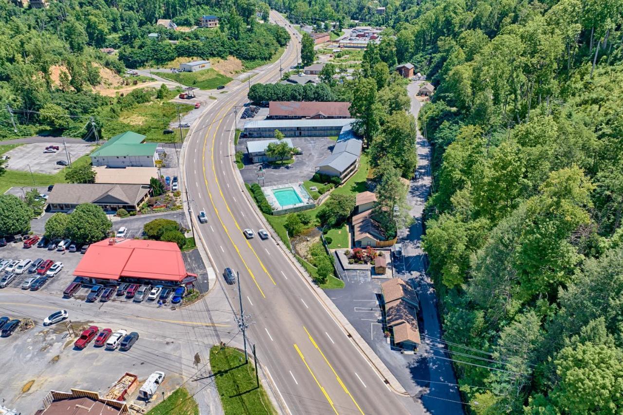 Newly Remodeled Motel In Gatlinburg! Εξωτερικό φωτογραφία