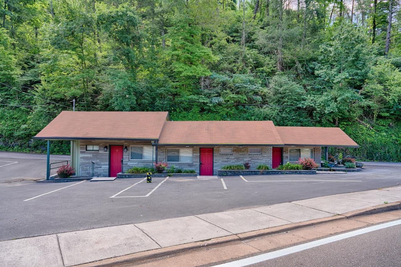 Newly Remodeled Motel In Gatlinburg! Εξωτερικό φωτογραφία
